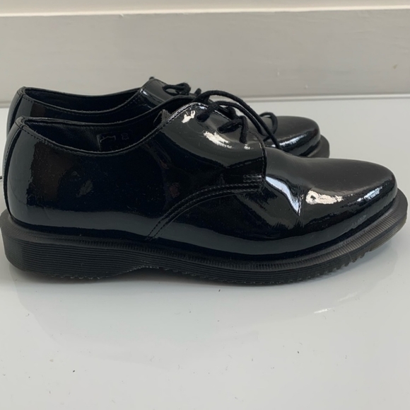 Dr. Martens Tanner Patent Leather Oxford - Picture 5 of 10